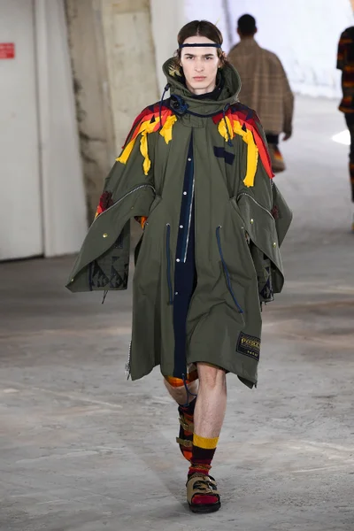 Look 50